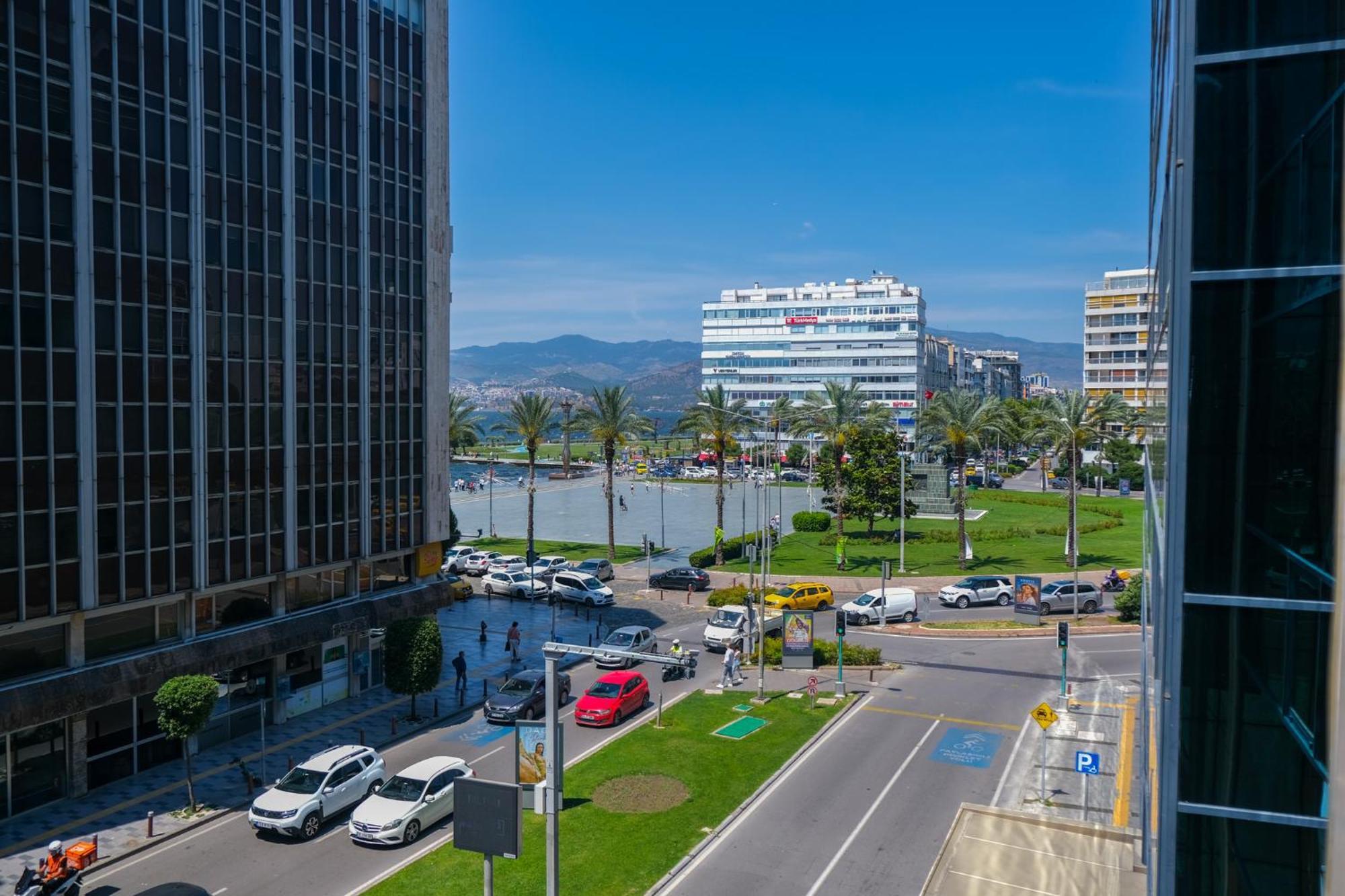 Bulvar Hotel Izmir Exterior foto