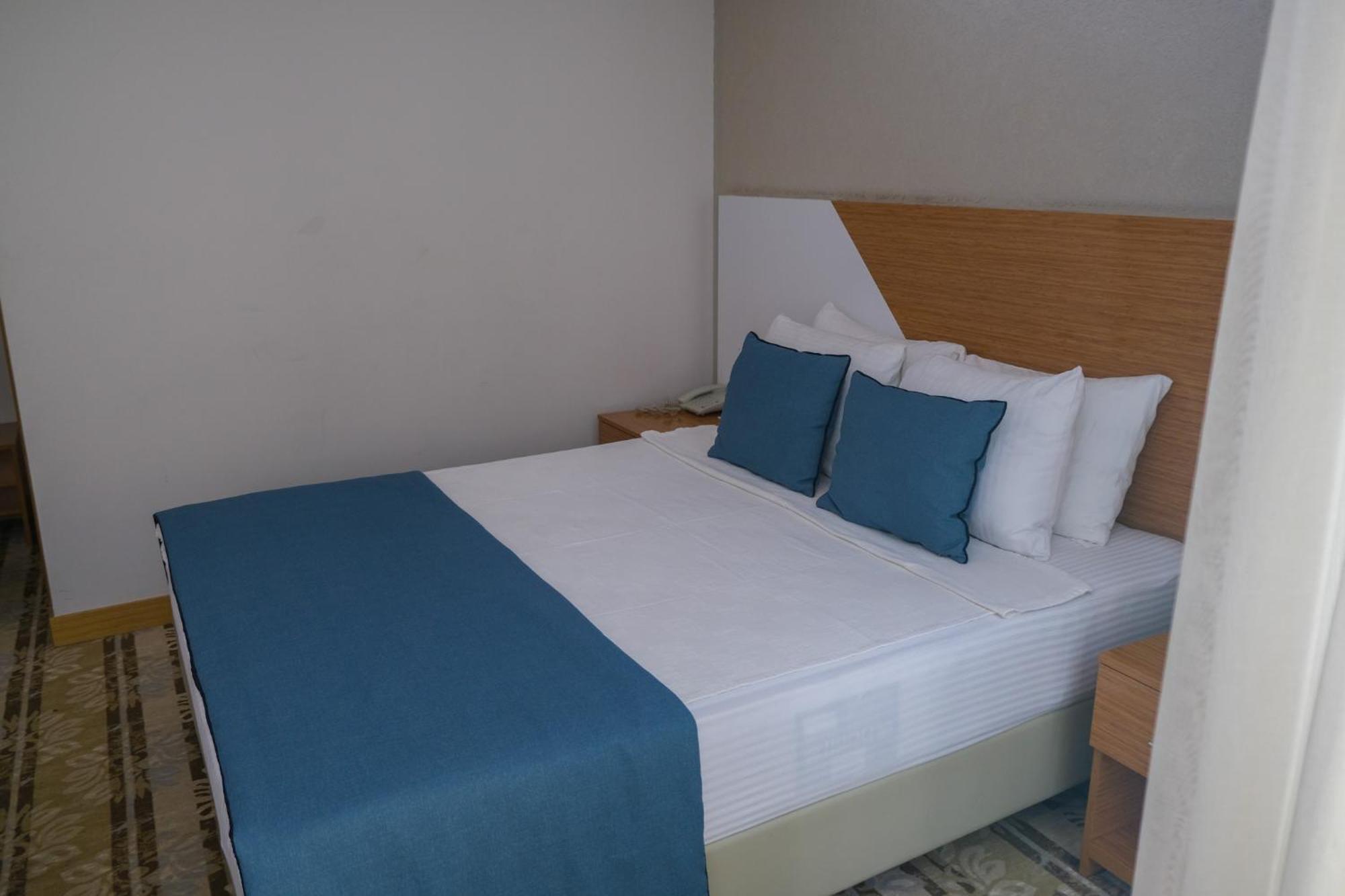 Bulvar Hotel Izmir Exterior foto