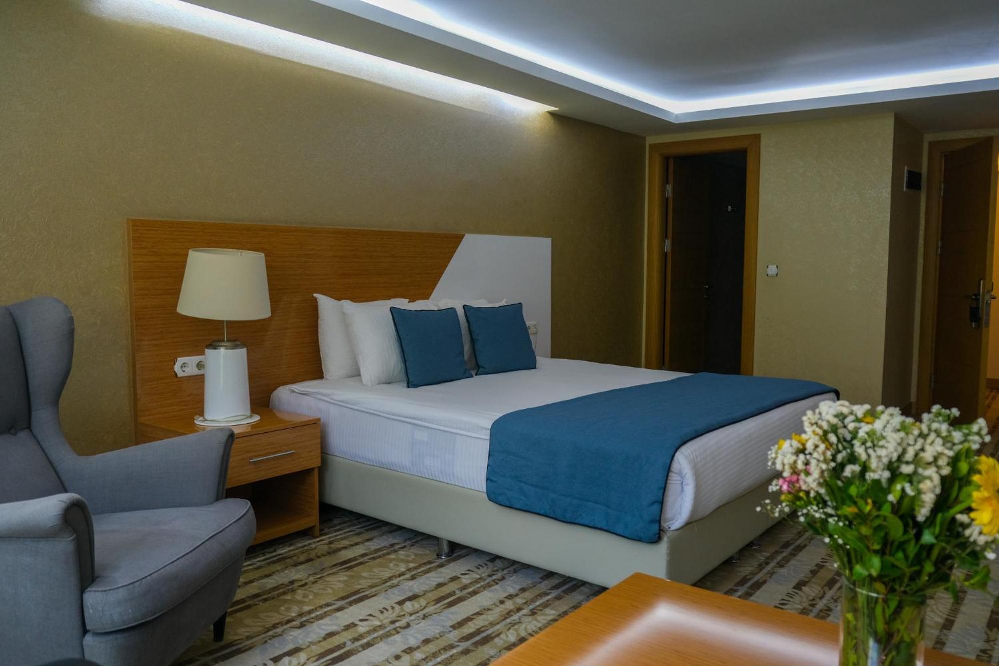 Bulvar Hotel Izmir Exterior foto
