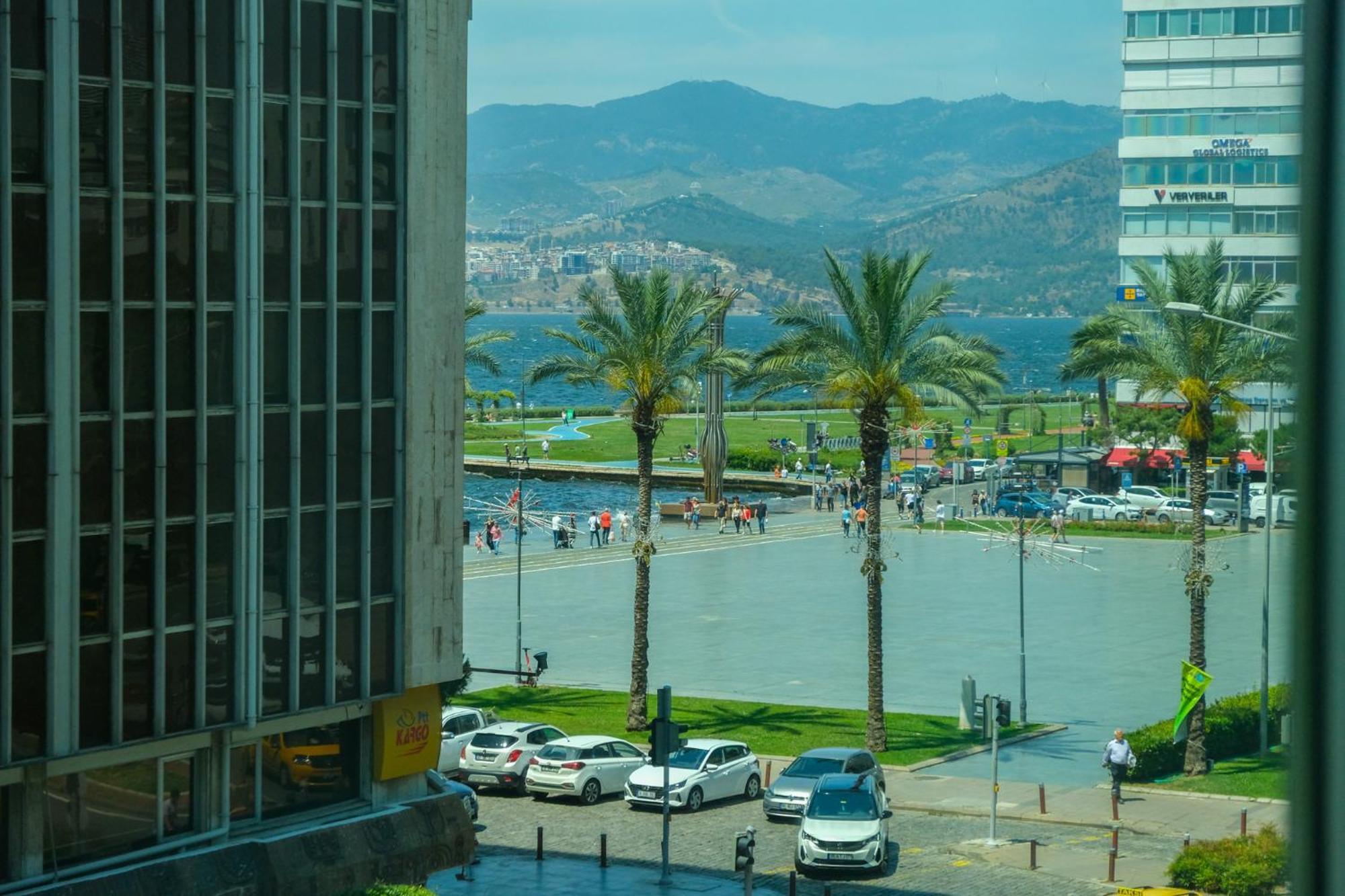 Bulvar Hotel Izmir Exterior foto